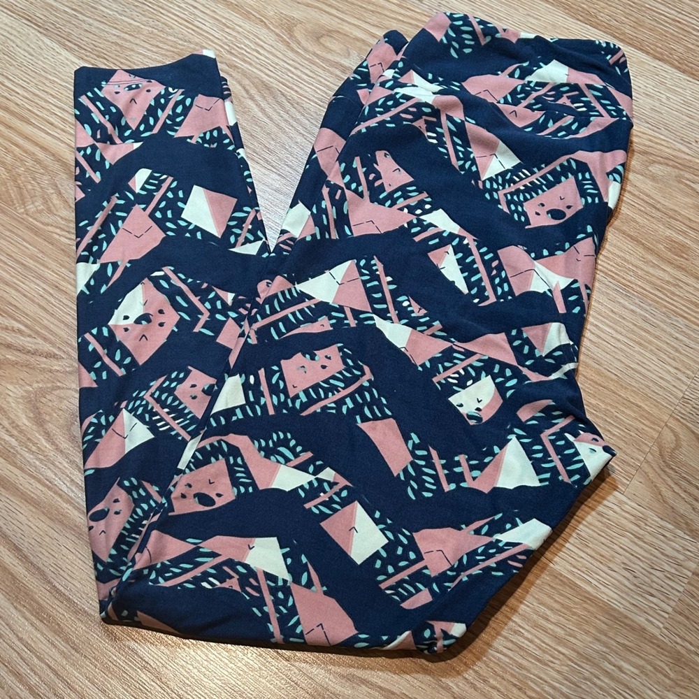 LuLaRoe Tall and Curvy Leggings Navy Pink Geometric‎ Print